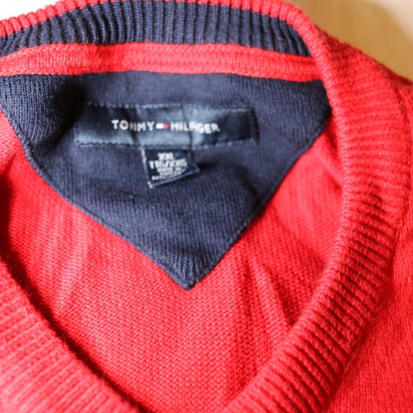 Tommy Hilfiger red pull over, no visible damage - Picture 2 of 5